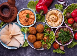 Delicious Israeli Dishes To Try in Israel