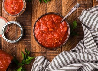 How to Make Sugo, an Authentic Italian Tomato Sauce