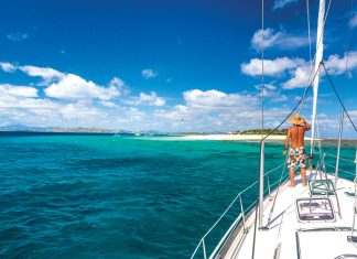 Sailing Around the World: Discovering the Beauty of the Seas