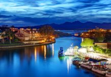 The Most Beautiful Lakeside Towns and Villages in the U.S