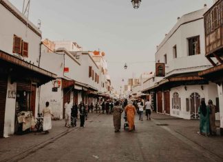 Dos and Don’ts When Visiting Different Cultures