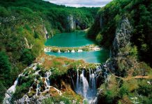 The World’s Natural Wonders: Must-See Attractions for Nature Lovers